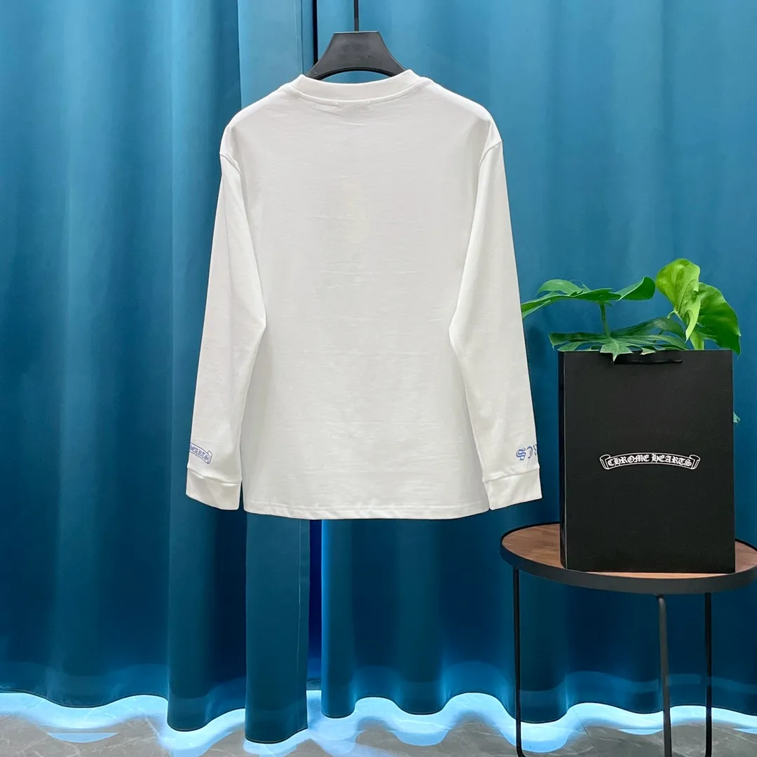 🅿️230 (heavy high version) CH➡️Cro Heart Sanskrit printed contrasting logo long-sleeved T-shirt, high weight, impeccable details, highly classy and luxurious, casual and loose-shouldered cut. Size：S-XL